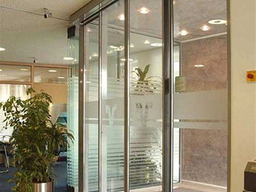 東莞感應門:如何選擇感應門的配置、您都記住了嗎