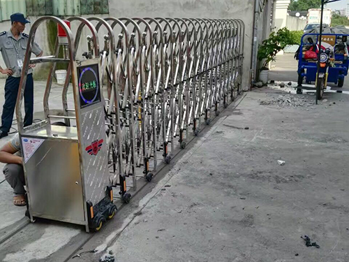 東莞伸縮門(mén)的連接結(jié)構(gòu)及特點(diǎn)